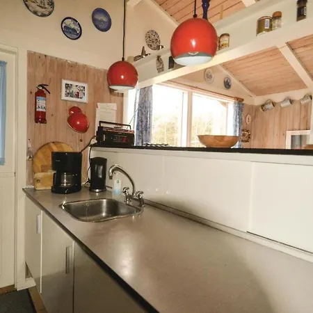 Сasa de vacaciones Four Bedroom Holiday In *
